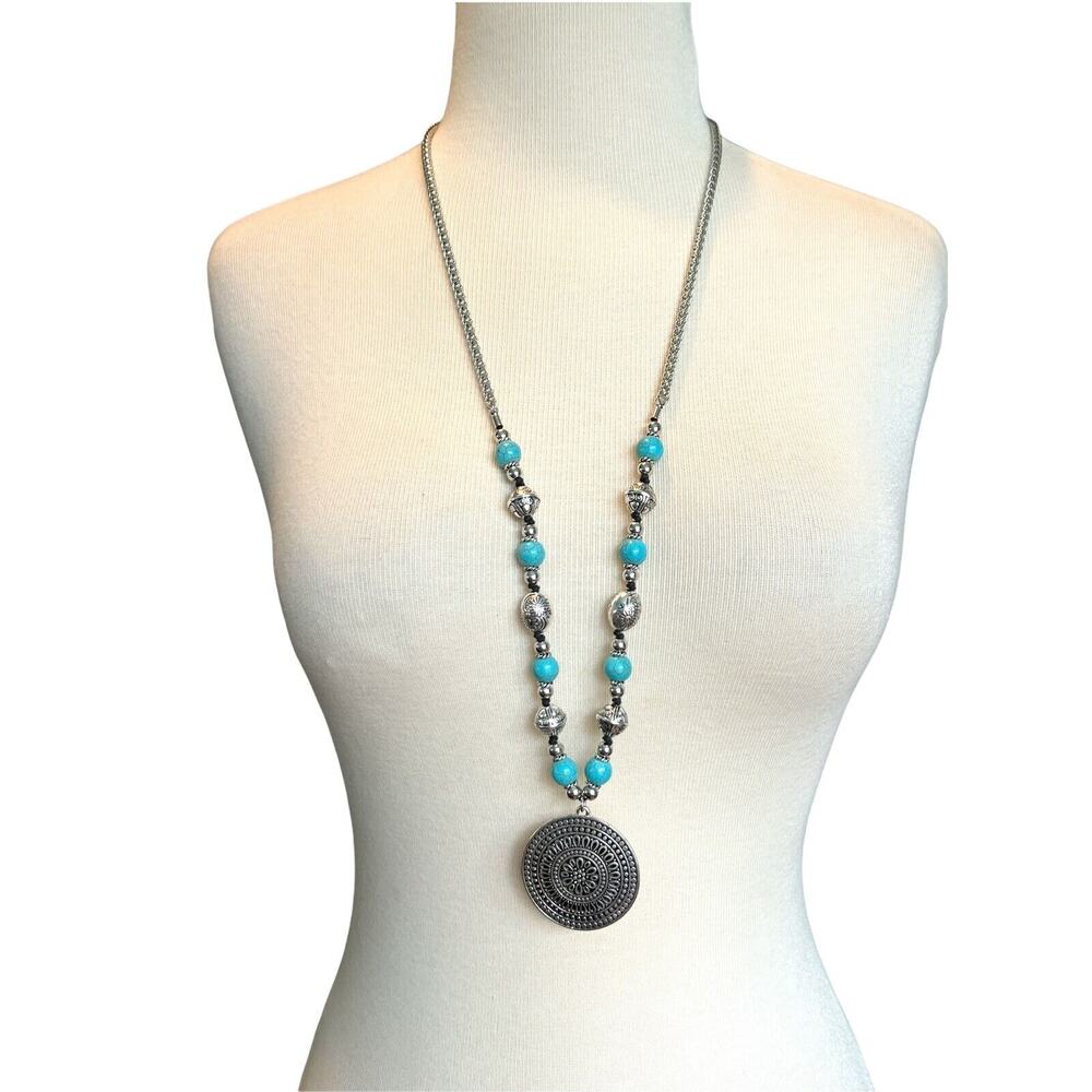 NWT St. Thomas Engraved Circle Disc Silvertone Pendant Necklace turquoise 32"